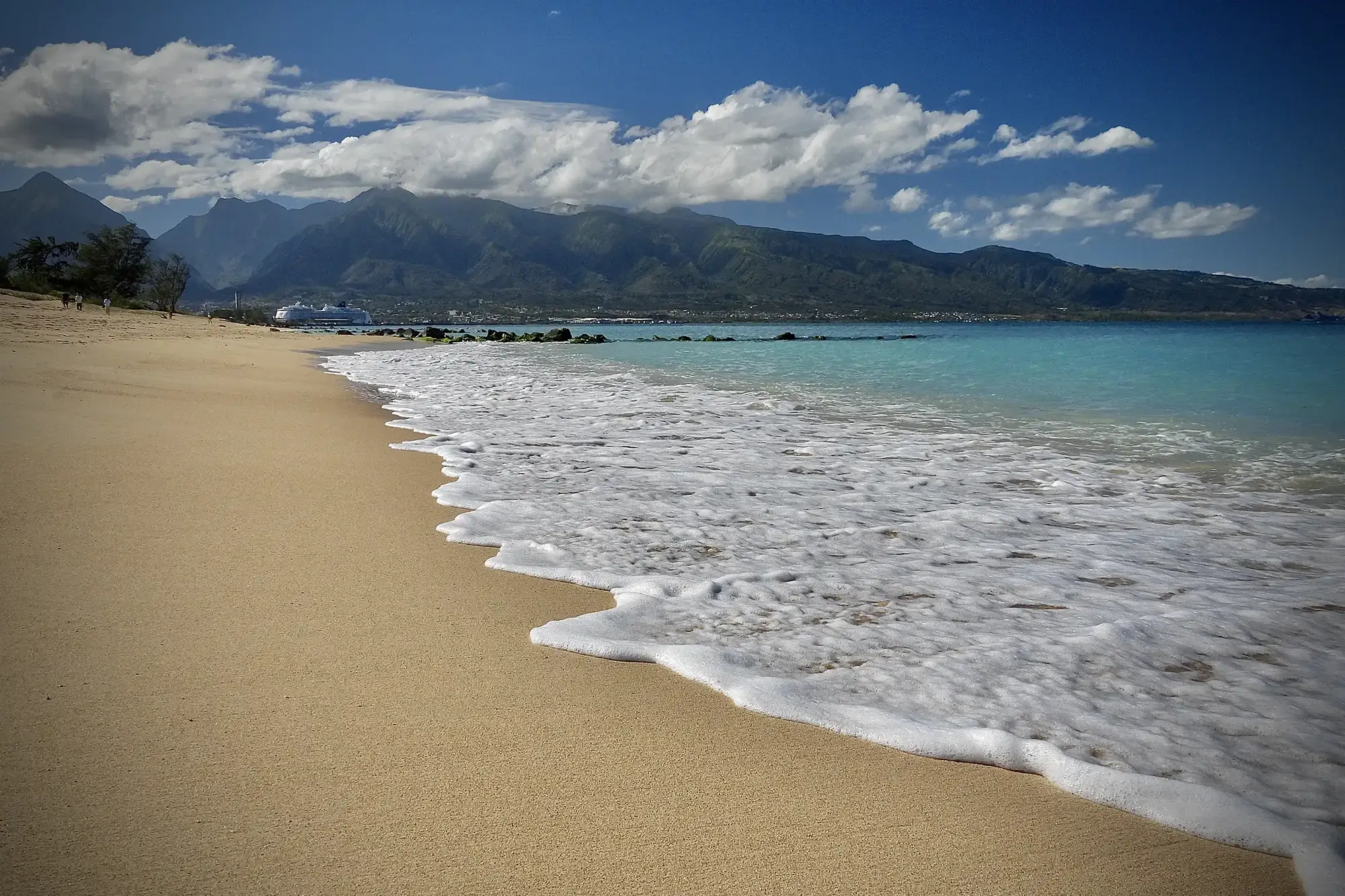 photo of waves on a beach